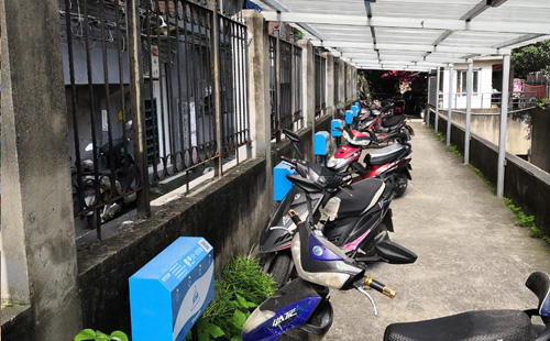 公共智能充电站