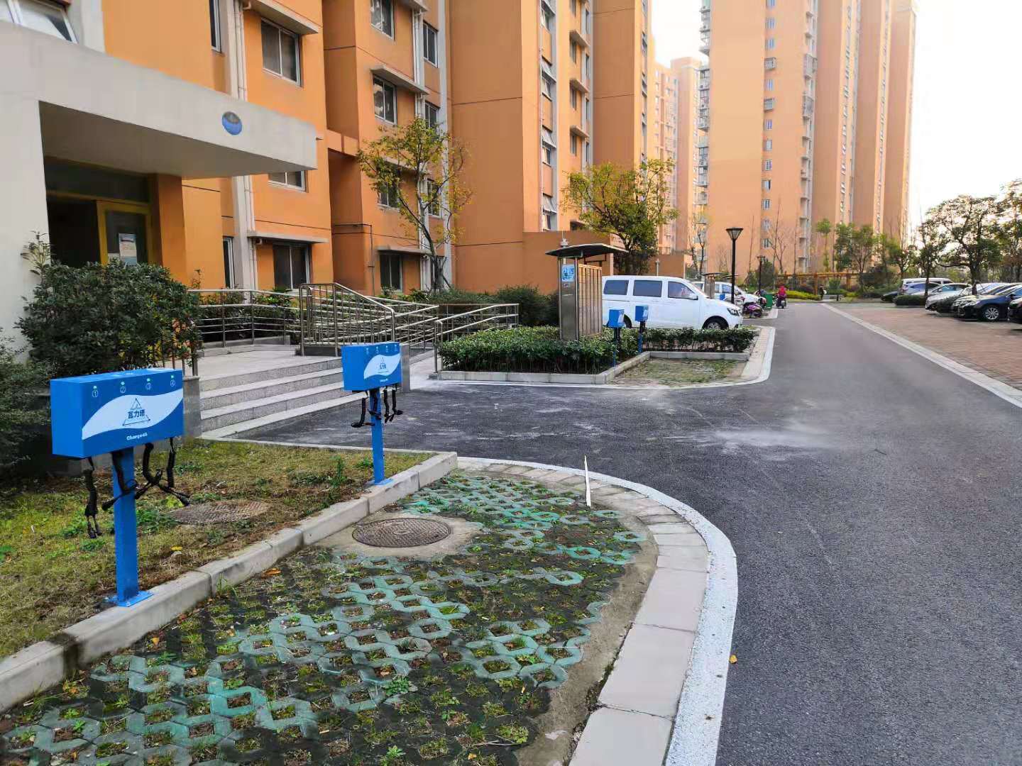 小区电瓶车智能共享充电桩